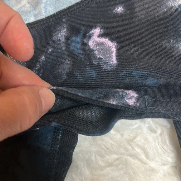 New Balance Multicolored Mesh Leggings - Picture 13 of 13